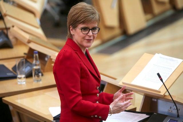 Sturgeon announces full lockdown for Scotland from tonight