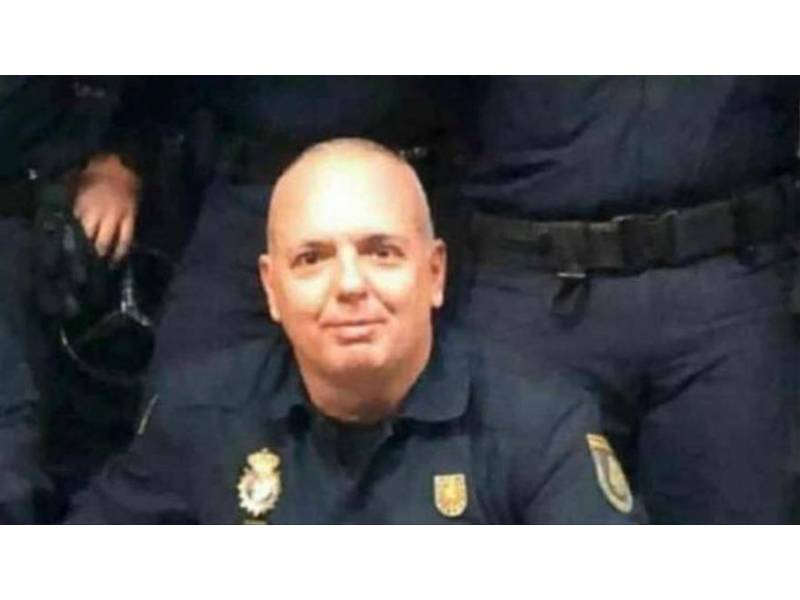 Policeman who is part of immigration team in Gran Canaria dies of Covid