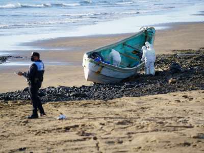 Four dead from cayuco that arrived on beach in El Medano this morning