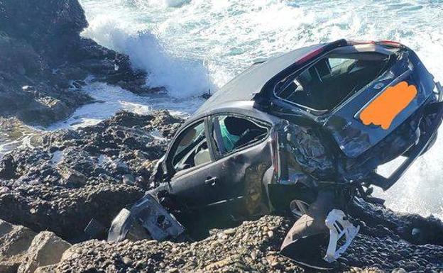 Man killed as car plunges down cliff in Pájara Man killed as car plunges down cliff in Pájara