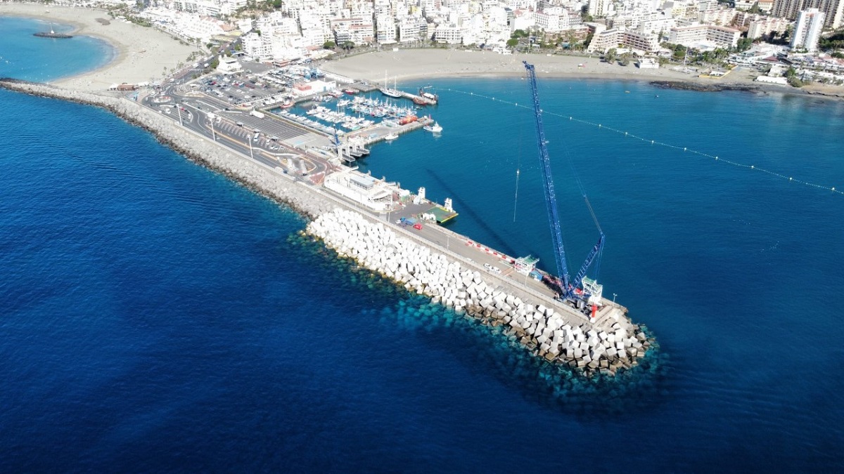 Los Cristianos port works are on schedule to be completed in March