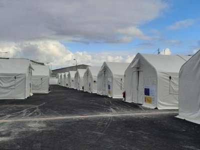 'Canarias 50' opens to start transferral of immigrants from hotels