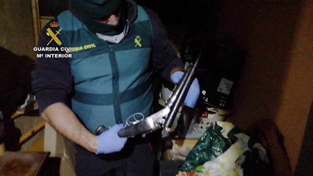 VIDEO: Police arrest 16 members of violent armed gang in the south of Tenerife