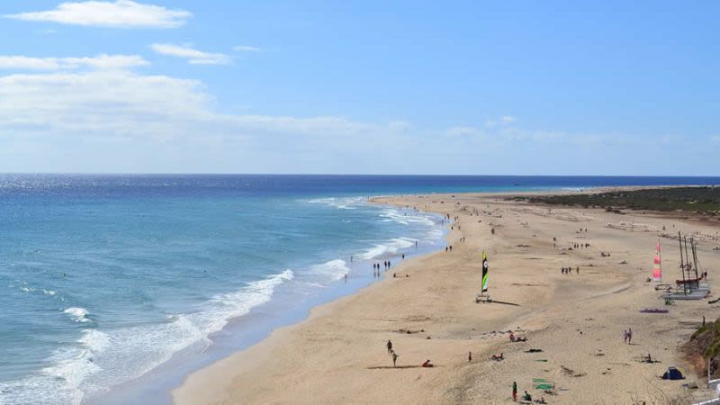 A clear and sunny Wednesday across the Canary Islands