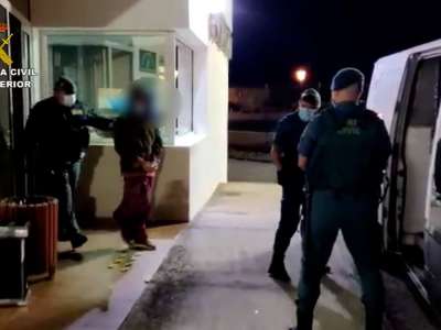 Two policemen attacked when disrupting a house party of more than 20 people