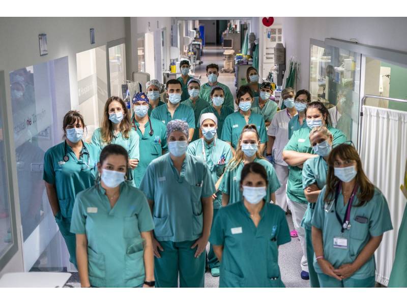Active cases down, Incidence rate down, R rate down… are restrictions taking effect?