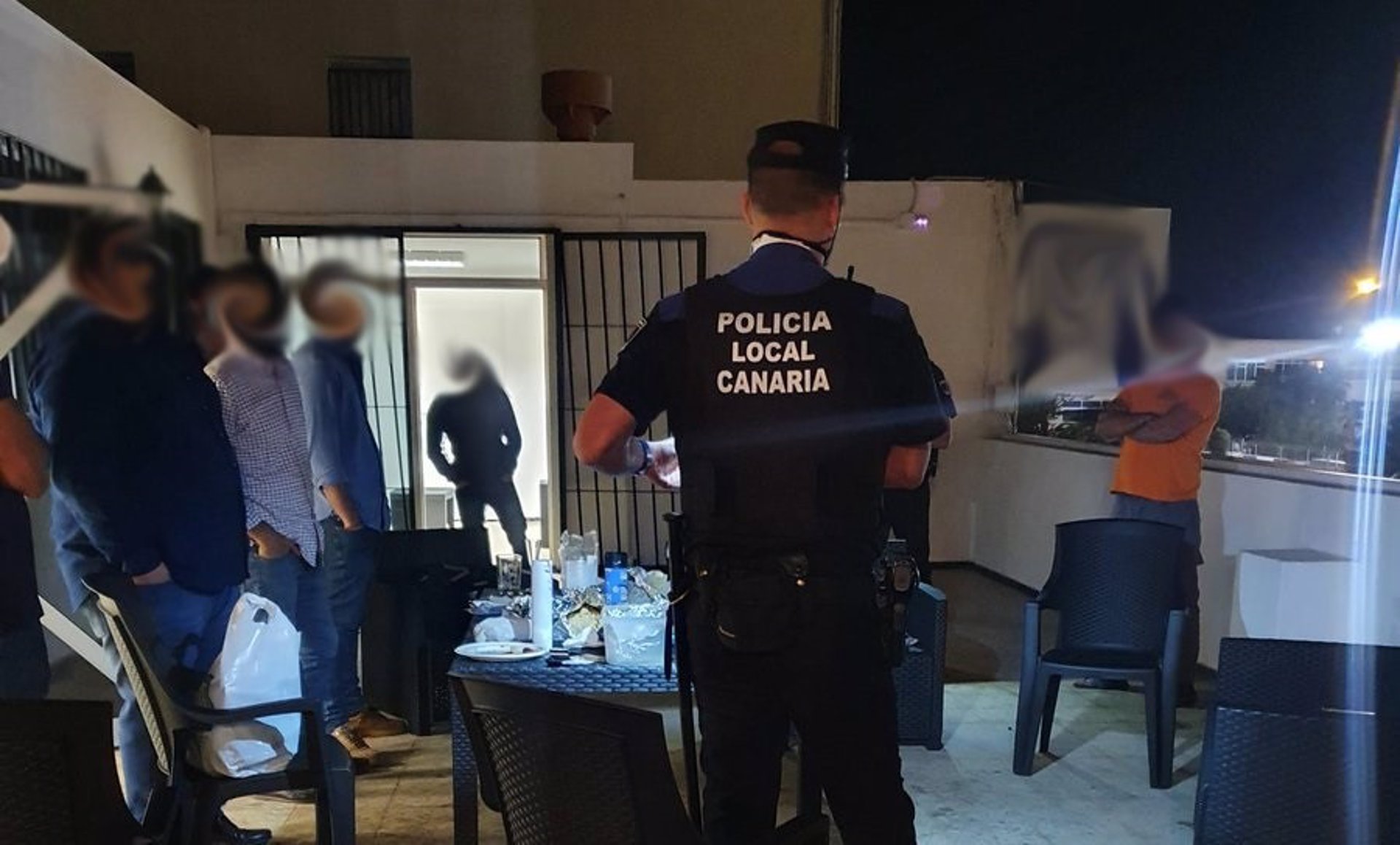 Police break up a stag-do in Gran Canaria for breaking Covid rules