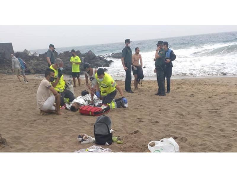 Heroic act of two young Maghrebis who rescued a British swimmer in distress Heroic act of two young Maghrebis who rescued a British swimmer in distress