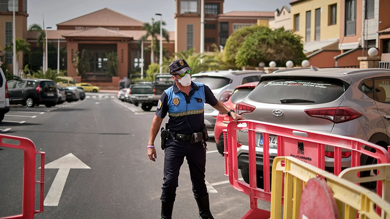 A year on from hotel lockdown, H10 staff to be honoured by Adeje Council