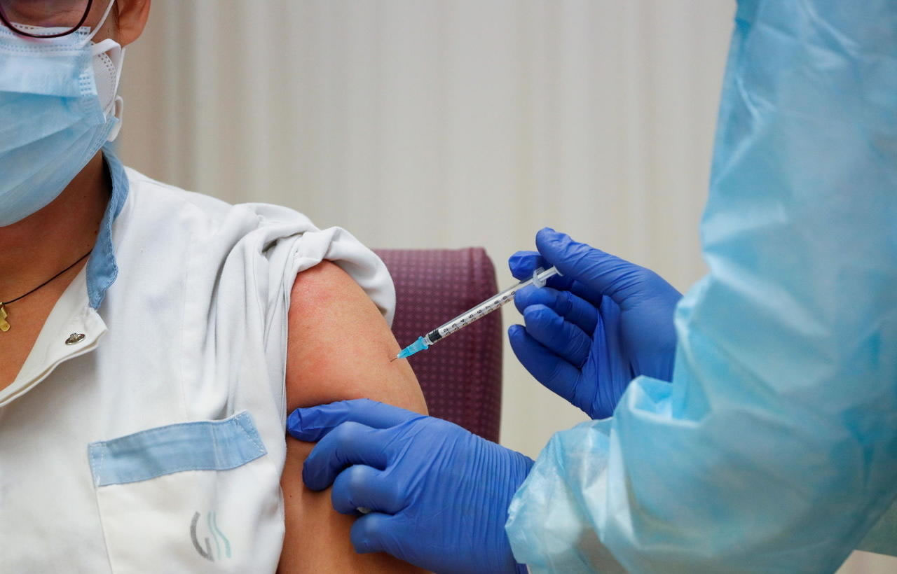 More than 125,000 vaccine doses have been administered in the Canary Islands