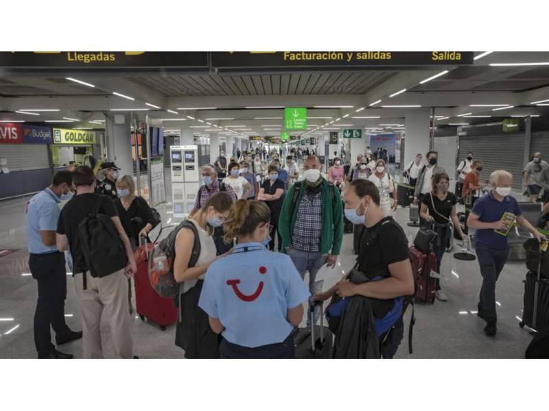 TUI predicts a boom in summer bookings and says Canaries will benefit