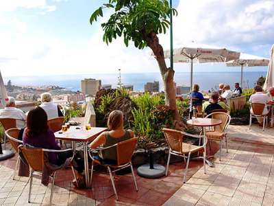 Confirmed: reduction of group sizes at tables and in bars and restaurants