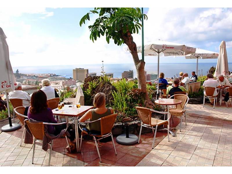Confirmed: reduction of group sizes at tables and in bars and restaurants