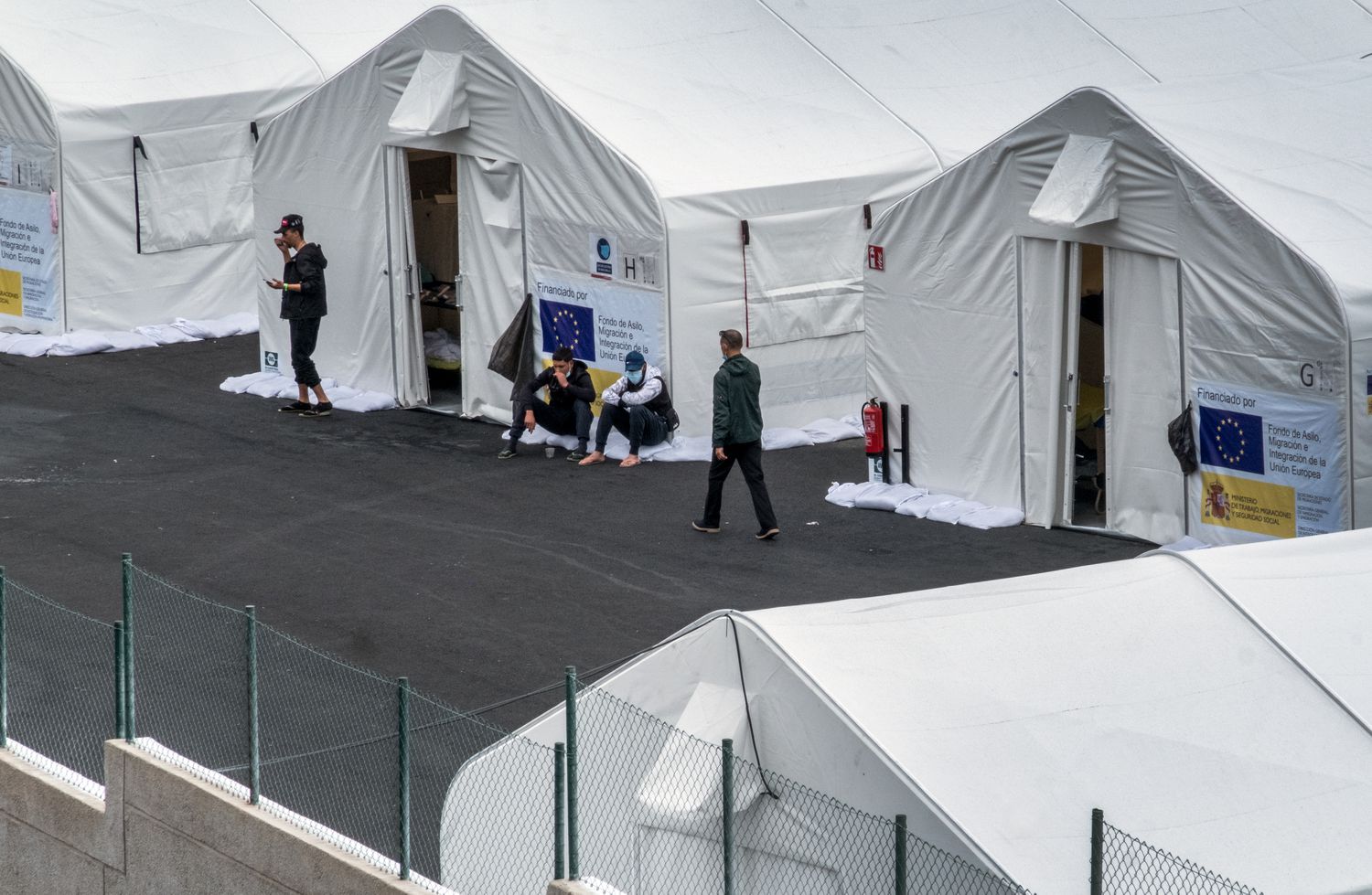 The Government has transferred 18,800 immigrants out of the Canary Islands