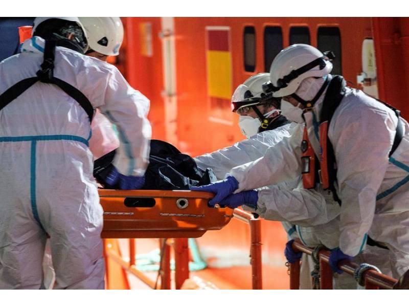 Five dead in a cayuco rescued with 48 people onboard 