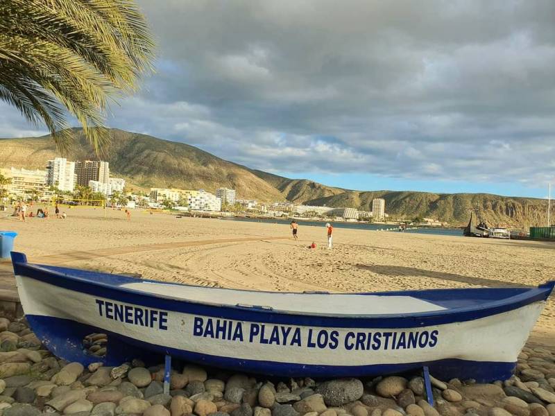 Cloudy in the north, clearer elsewhere today in the Canary Islands