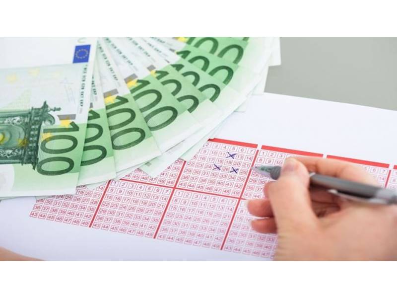One lucky winner of 3.3 million euros in last night’s lottery in the Canaries