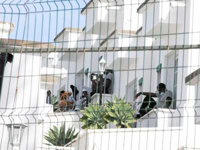 Escrivá announces that the 1,800 immigrants still in hotels will be moved this month