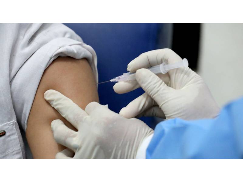 Huge boost for Canaries mass vaccination plan