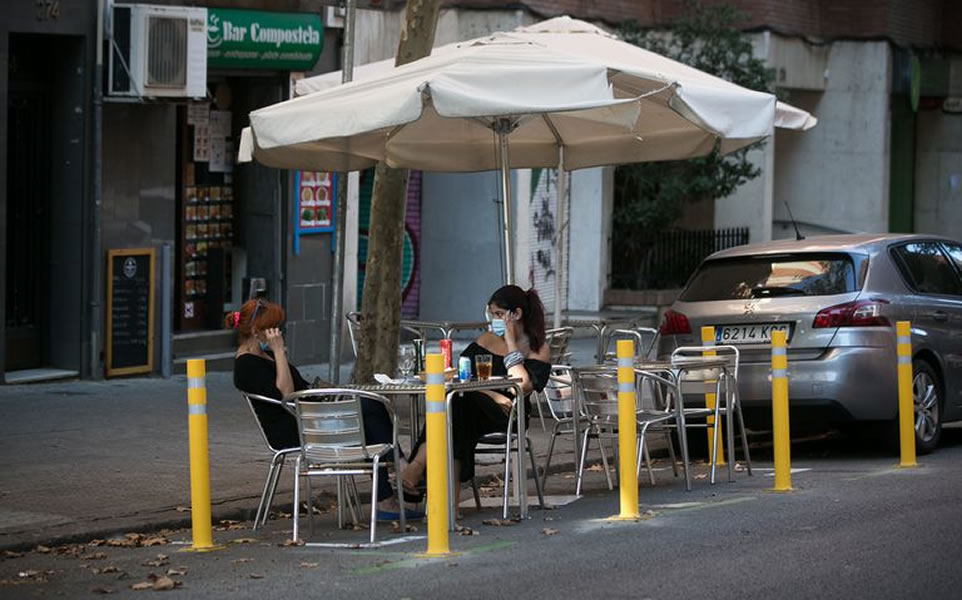 San Miguel supports bars, cafes and restaurants that don’t have a terrace