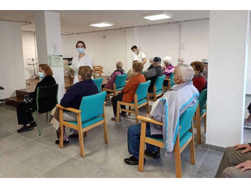 More than 100,000 people have now had both vaccinations in the Canaries