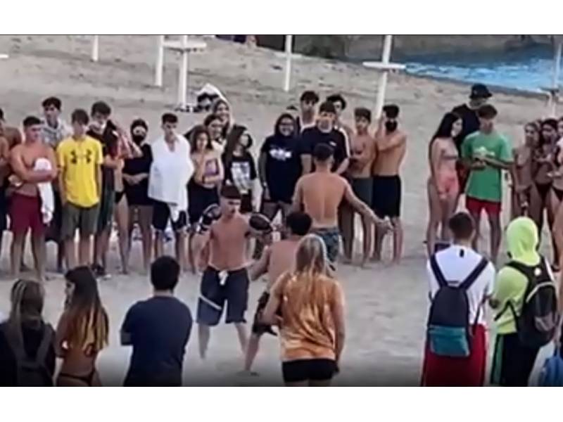 VIDEO: Adeje Council condemns boxing match on Del Duque beach 