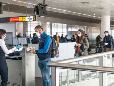 How will the new UK traffic light system for travel work?