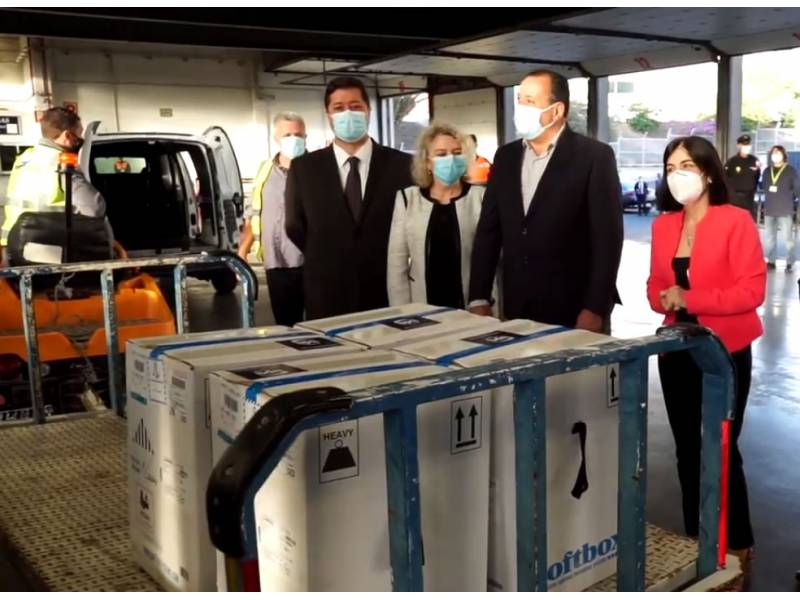 More Pfizer vaccines arrive in the Canary Islands this morning