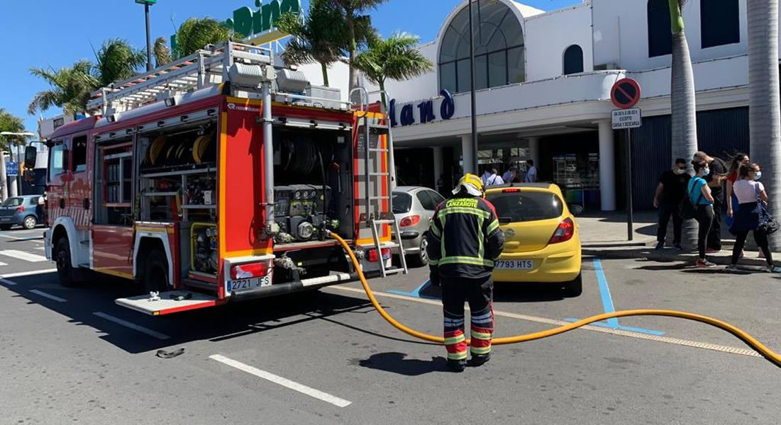 Fire in a Lanzarote shopping centre leaves three people injured