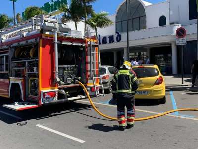 Fire in a Lanzarote shopping centre leaves three people injured