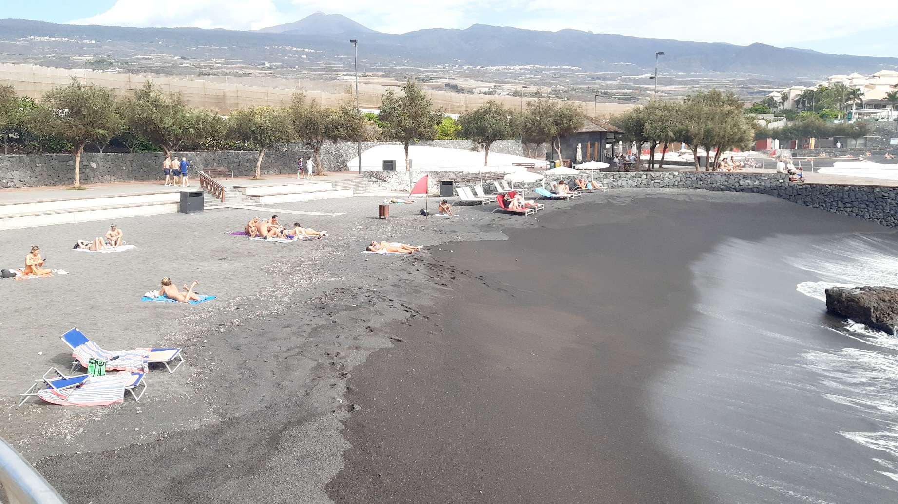 Occasional showers expected across the Canaries on a humid Wednesday