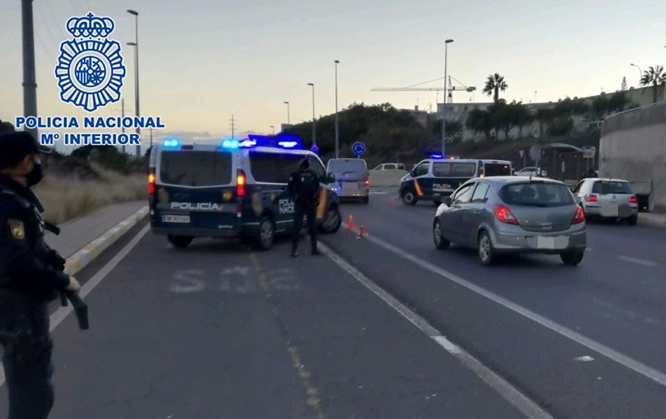 Couple arrested after robbing a dozen petrol stations in Tenerife