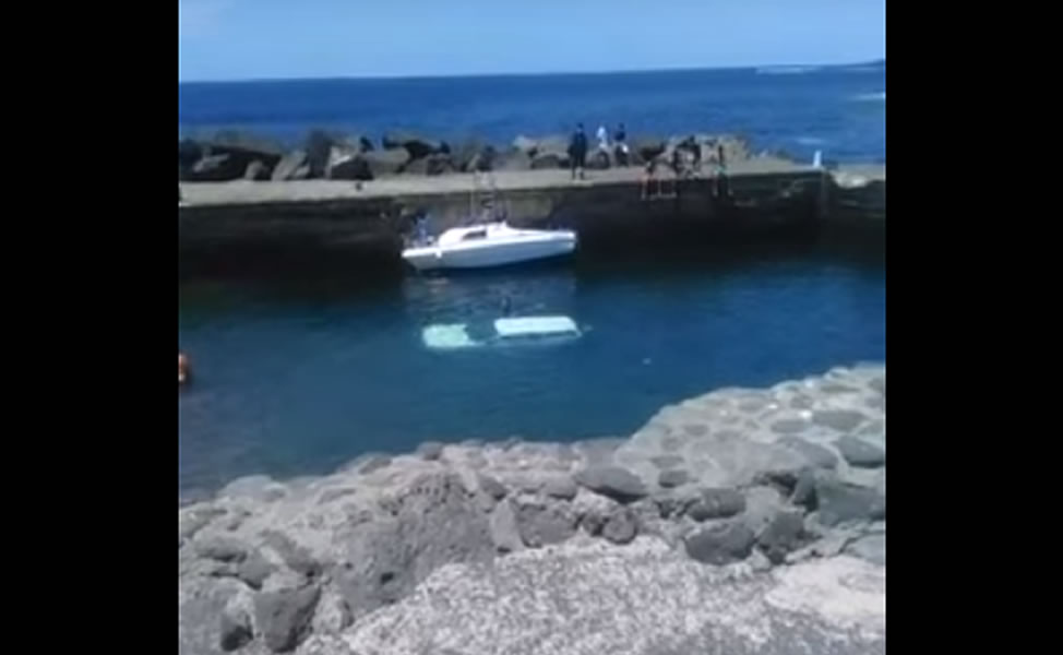 VIDEO: Car gets pulled into the water at the La Santa dock in Lanzarote