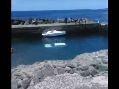 VIDEO: Car gets pulled into the water at the La Santa dock in Lanzarote