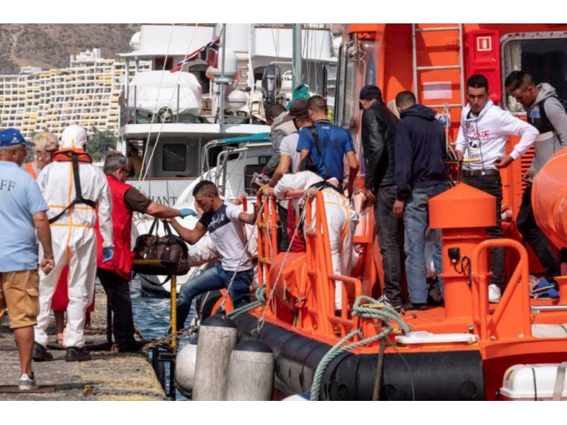 Another 100 irregular immigrants arrive in the Canary Islands in two boats Another 100 irregular immigrants arrive in the Canary Islands in two boats