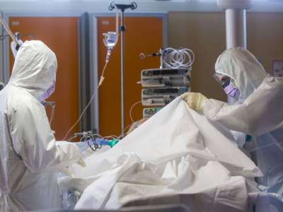 The fourth wave of coronavirus is finally slowing down in Spain