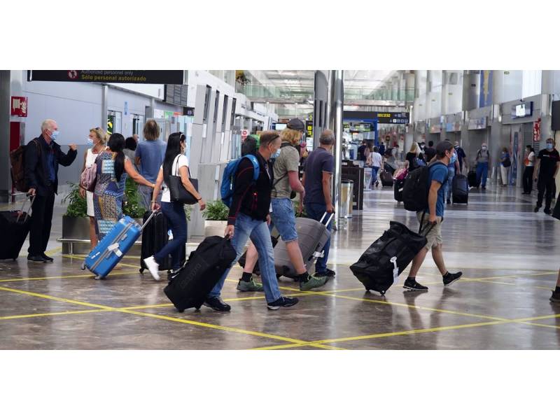 Airlines request that vaccinated tourists can enter Spain without Covid tests