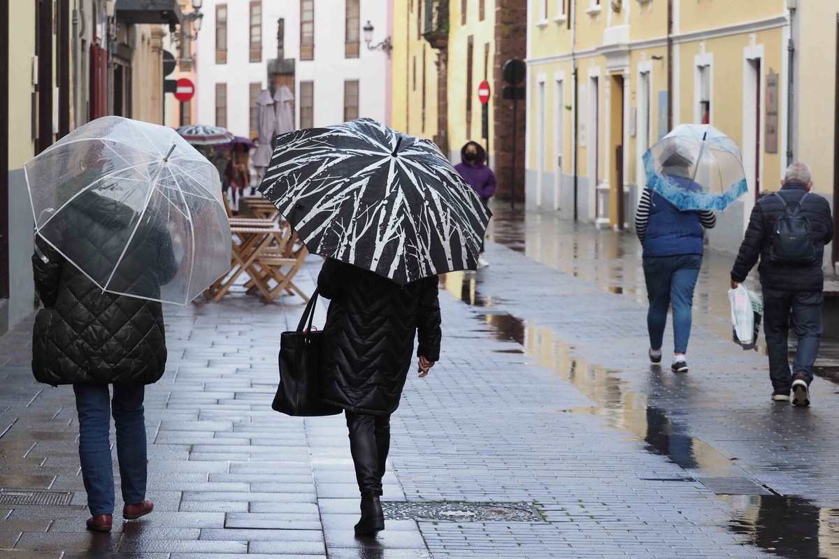Heavy rain expected in parts of Tenerife, La Palma and La Gomera today