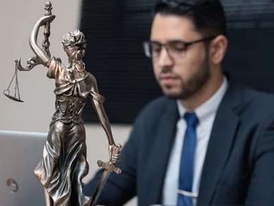 Six qualities to look for when hiring a personal injury lawyer