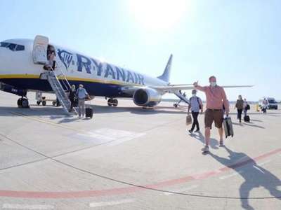British tourists are allowed into Spain from Monday