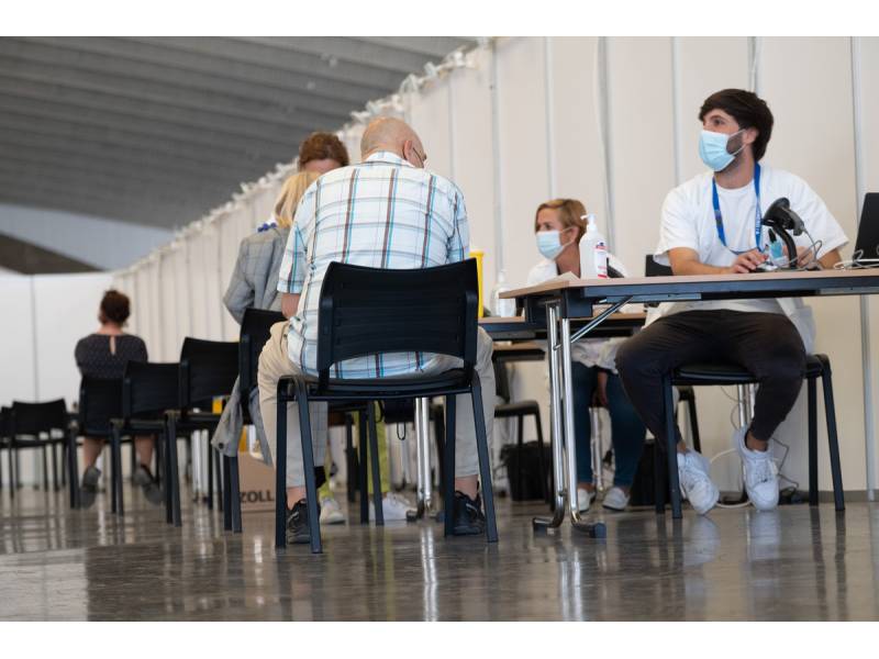 More than 30,000 requests crash the vaccination appointment website