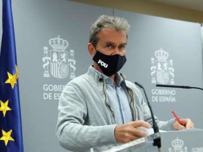 Fernando Simón: ‘We are constantly assessing the use of masks in open spaces’