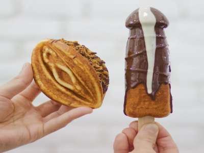 Huge queues in Santa Cruz at the opening of controversial waffle shop!