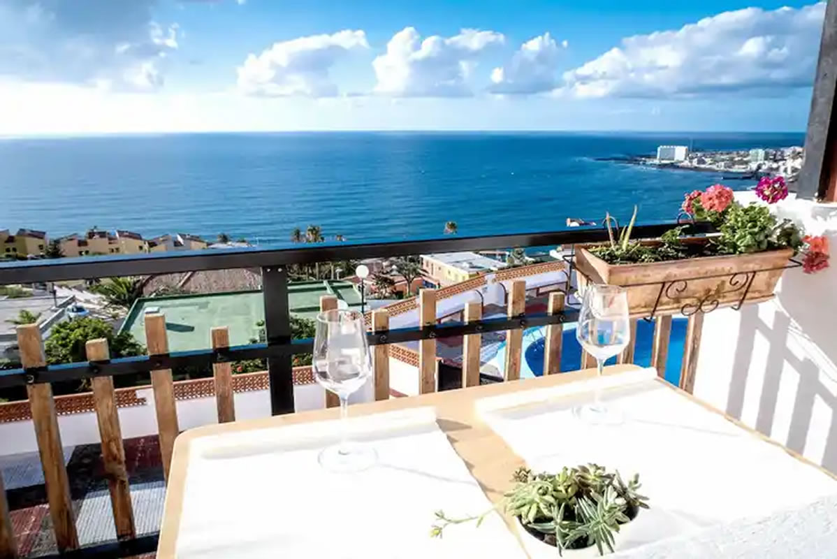 Can I travel to the Canary Islands? When will the islands be on the green list?