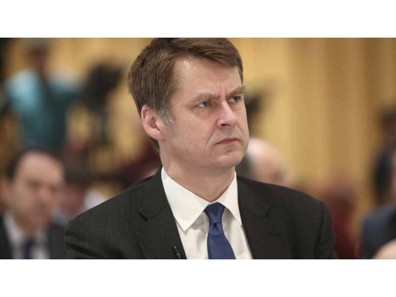 The British ambassador defends Canary Islands green list exclusion