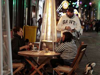 Bars and restaurants can now stay open till 1am, and nightlife til 2am