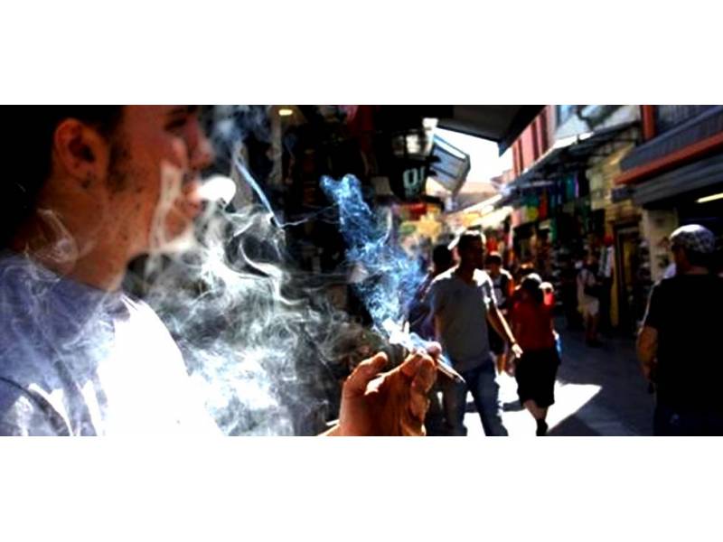 New law is passed to maintain no smoking in public areas