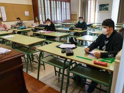 Canaries want to vaccinate pupils before the start of the school year