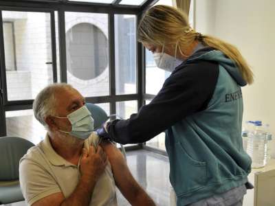Vaccination update: Over 400,000 people are now fully immunised in the Canary Islands