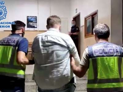 International fugitive arrested whilst having dinner at a restaurant in San Miguel